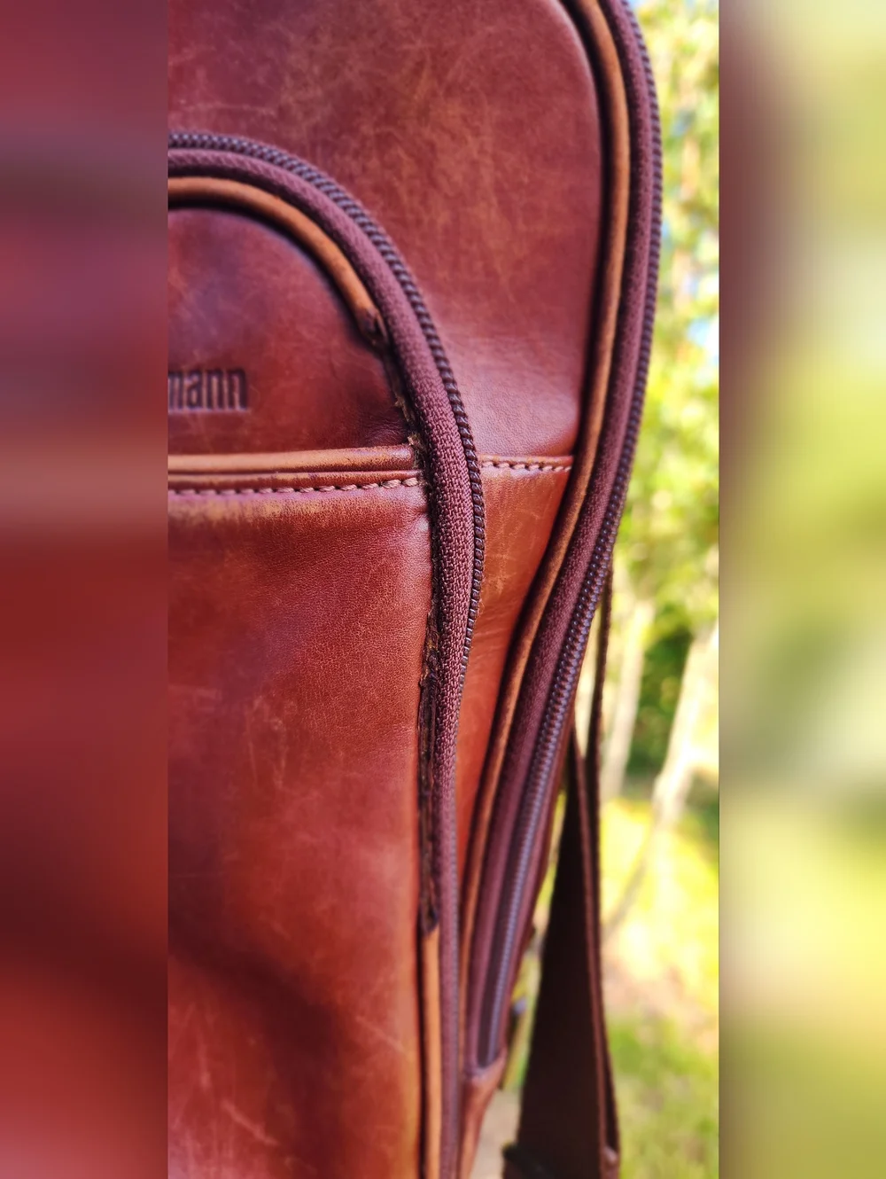 Hartmann Classic Brown Leather Laptop Briefcase with Shoulder Strap